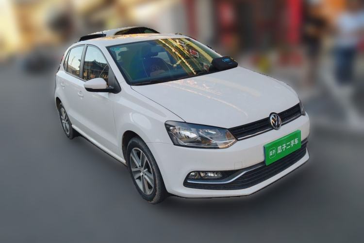 Used Volkswagen Polo 2016 1.6L Automatic Comfort Model Front Right 45 Deg