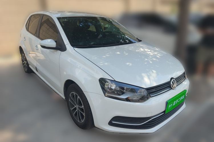 Used Volkswagen Polo 2016 1.4L Manual Fashion Model Front Right 45 Deg