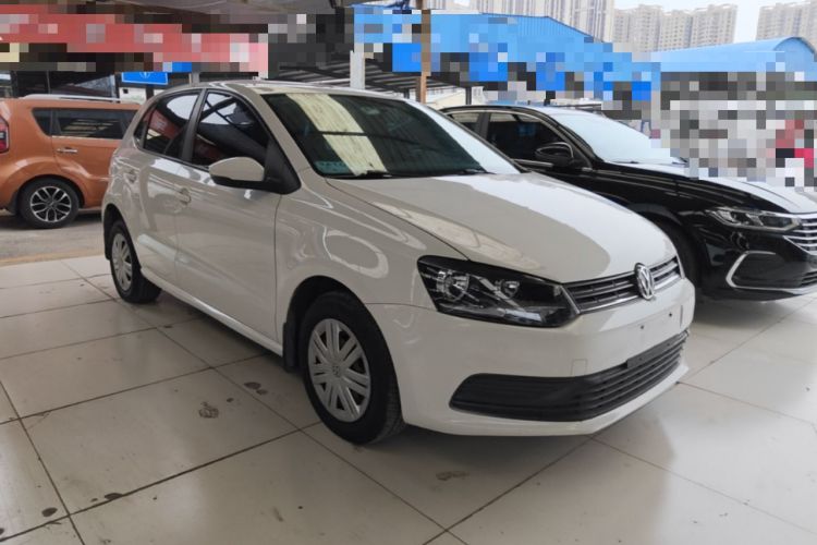 Used Volkswagen Polo 2016 1.4L Automatic Trendy Model Front Right 45 Deg