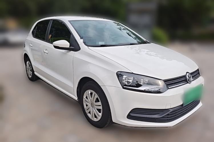 Used Volkswagen Polo 2016 1.4L Manual Fashion Model Front Right 45 Deg