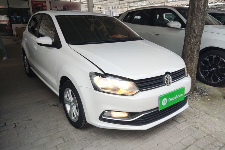 Used Volkswagen Polo 2016 1.6L Automatic Comfort Model Front Right 45 Deg
