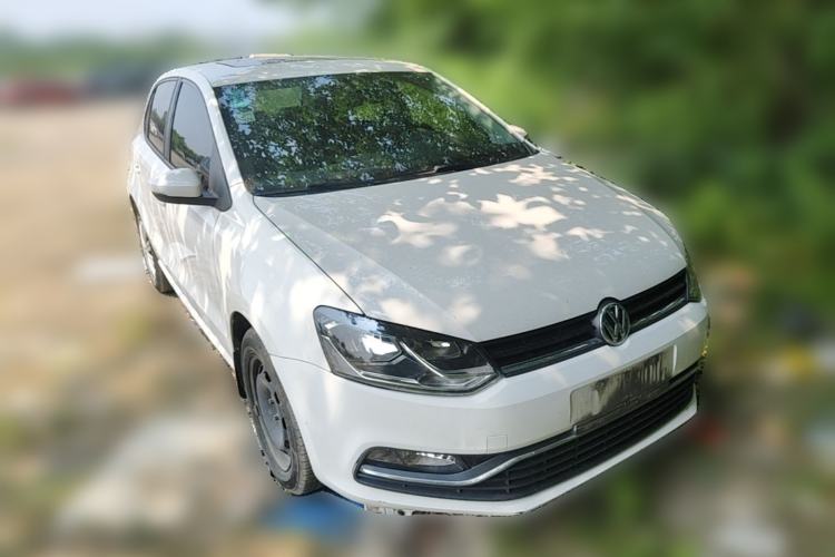 Used Volkswagen Polo 2016 1.6L Automatic Comfort Model Front Right 45 Deg