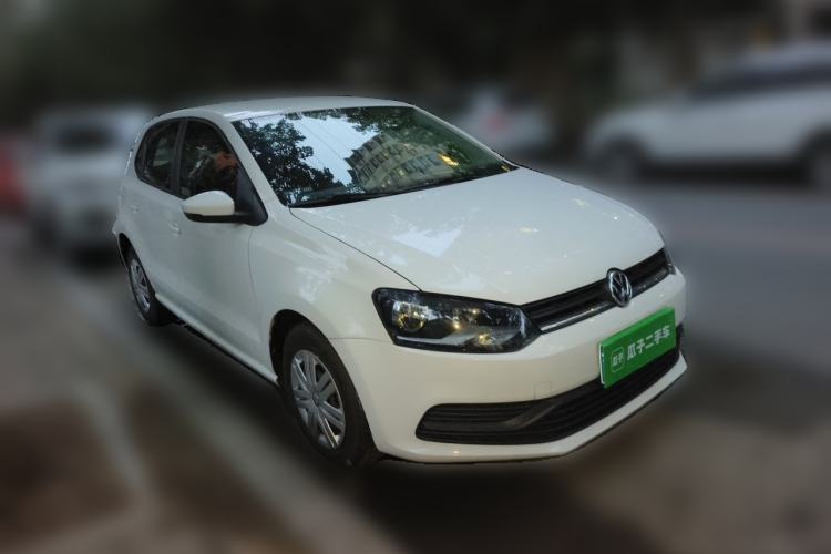 Used Volkswagen Polo 2016 1.4L Automatic Trendy Model Front Right 45 Deg