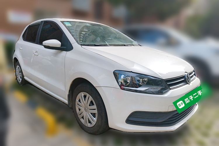Used Volkswagen Polo 2016 1.4L Manual Fashion Model Front Right 45 Deg