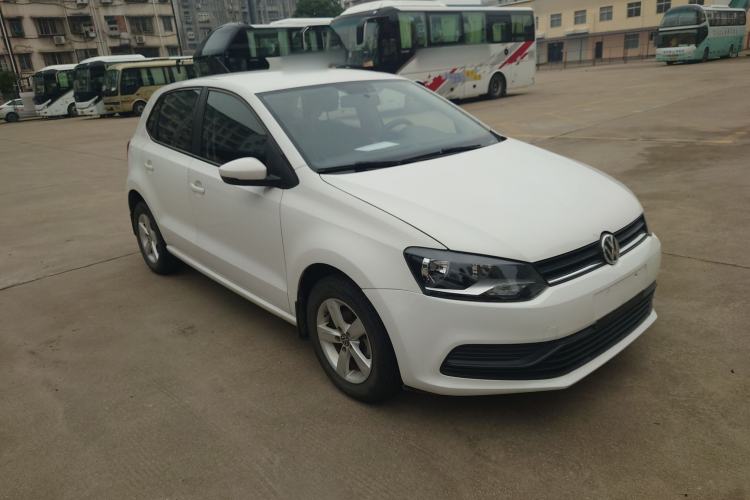 Used Volkswagen Polo 2016 1.4L Manual Fashion Model Front Right 45 Deg