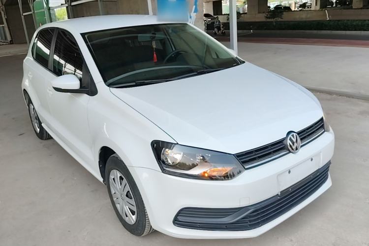 Used Volkswagen Polo 2016 1.4L Automatic Trendy Model Front Right 45 Deg