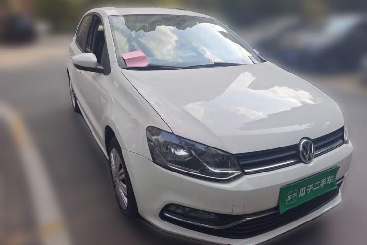 Used Volkswagen Polo 2016 1.6L Automatic Comfort Model Front Right 45 Deg