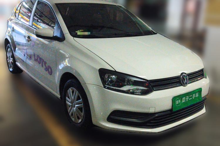 Used Volkswagen Polo 2016 1.4L Automatic Trendy Model Front Right 45 Deg