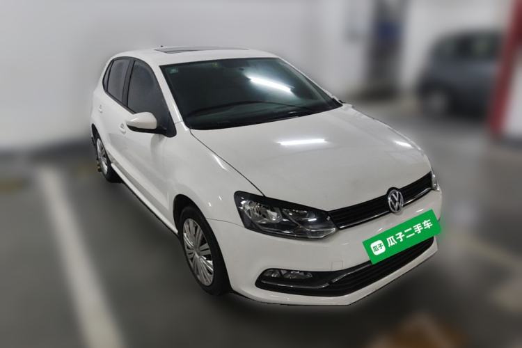 Used Volkswagen Polo 2016 1.6L Automatic Comfort Model Front Right 45 Deg