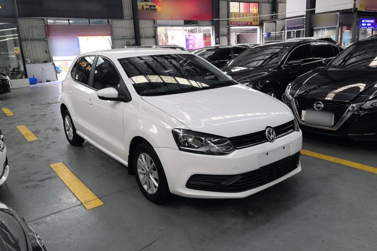 Used Volkswagen Polo 2016 1.4L Automatic Trendy Model Front Right 45 Deg