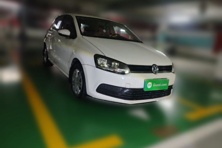 Used Volkswagen Polo 2016 1.4L Automatic Trendy Model Front Right 45 Deg