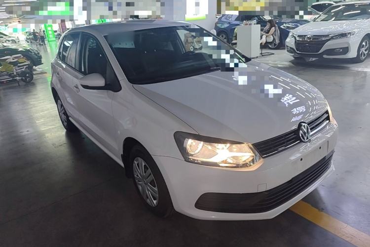 Used Volkswagen Polo 2016 1.4L Manual Fashion Model Front Right 45 Deg