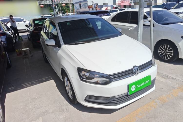 Used Volkswagen Polo 2016 1.4L Automatic Trendy Model Front Right 45 Deg