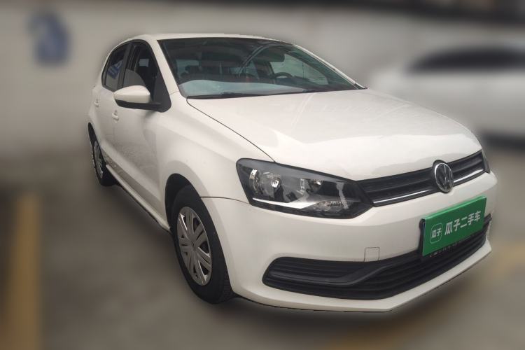 Used Volkswagen Polo 2016 1.4L Manual Fashion Model Front Right 45 Deg