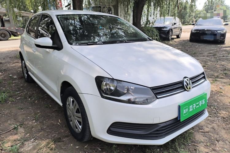 Used Volkswagen Polo 2016 1.4L Manual Fashion Model Front Right 45 Deg