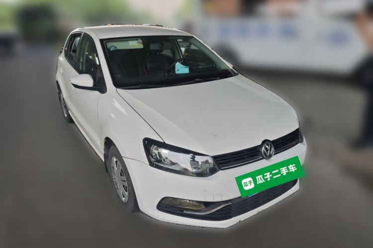 Used Volkswagen Polo 2016 1.4L Manual Fashion Model Front Right 45 Deg