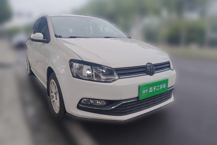 Used Volkswagen Polo 2016 1.6L Automatic Comfort Model Front Right 45 Deg