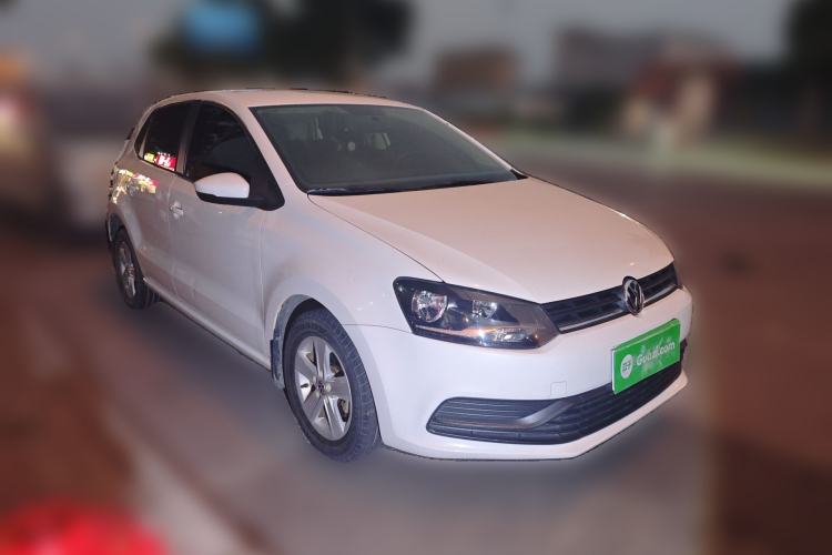 Used Volkswagen Polo 2016 1.4L Manual Fashion Model Front Right 45 Deg