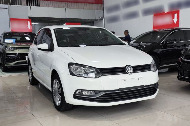 Used Volkswagen Polo 2016 1.6L Automatic Comfort Model Front Right 45 Deg