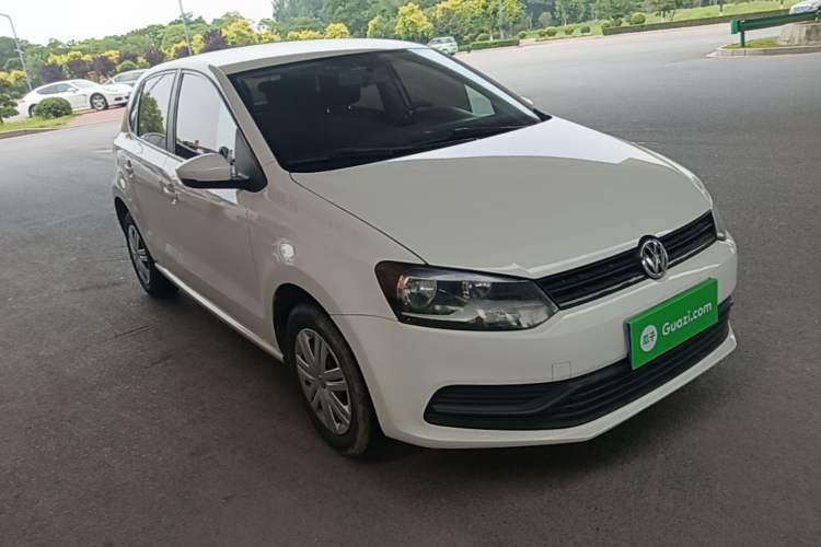 Used Volkswagen Polo 2016 1.4L Automatic Trendy Model Front Right 45 Deg