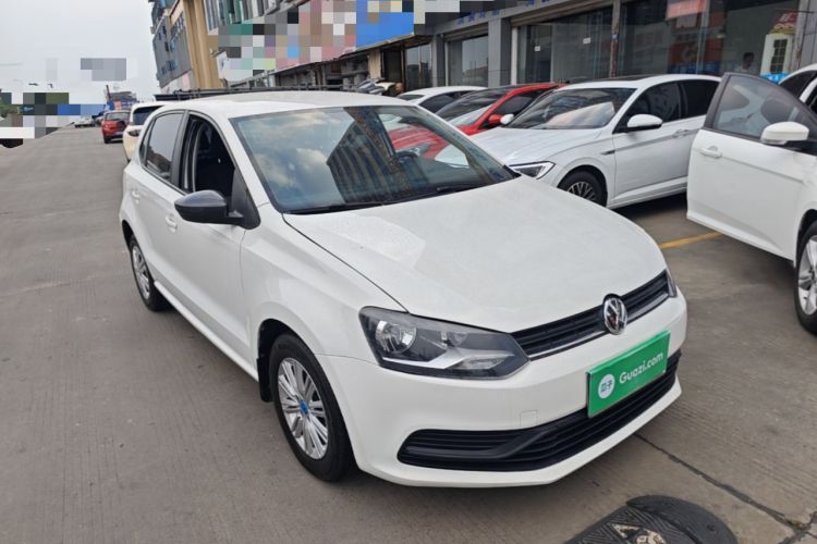 Used Volkswagen Polo 2016 1.4L Manual Fashion Model Front Right 45 Deg