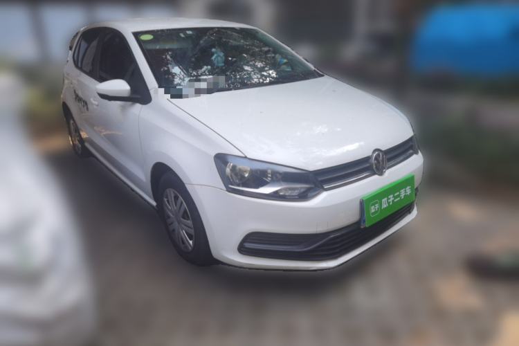 Used Volkswagen Polo 2016 1.4L Automatic Trendy Model Front Right 45 Deg