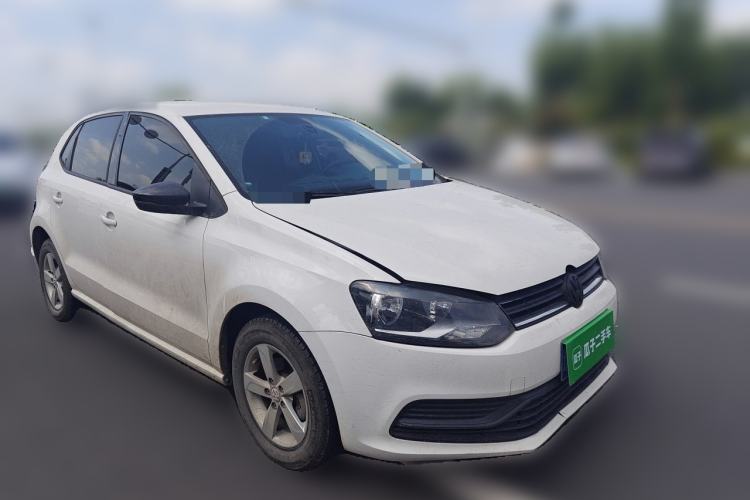 Used Volkswagen Polo 2016 1.4L Manual Fashion Model Front Right 45 Deg