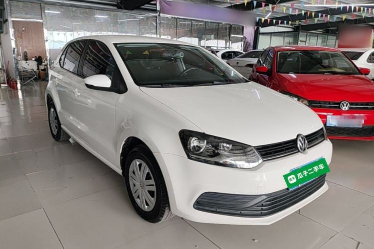 Used Volkswagen Polo 2016 1.4L Automatic Trendy Model Front Right 45 Deg