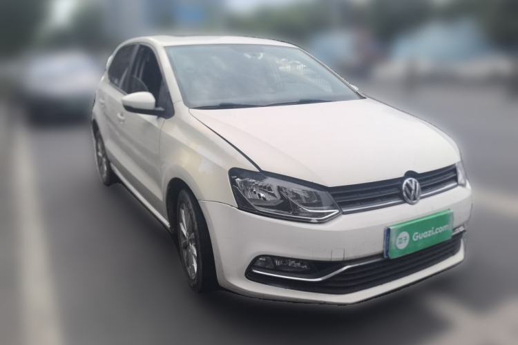 Used Volkswagen Polo 2016 1.6L Automatic Comfort Model Front Right 45 Deg