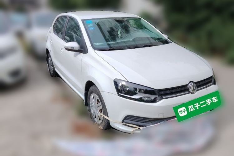 Used Volkswagen Polo 2016 1.4L Automatic Trendy Model Front Right 45 Deg