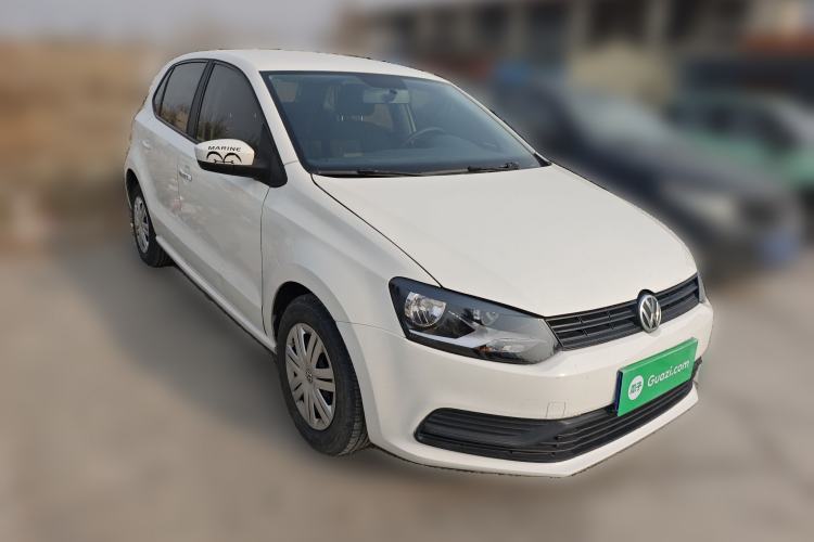Used Volkswagen Polo 2016 1.4L Manual Fashion Model Front Right 45 Deg