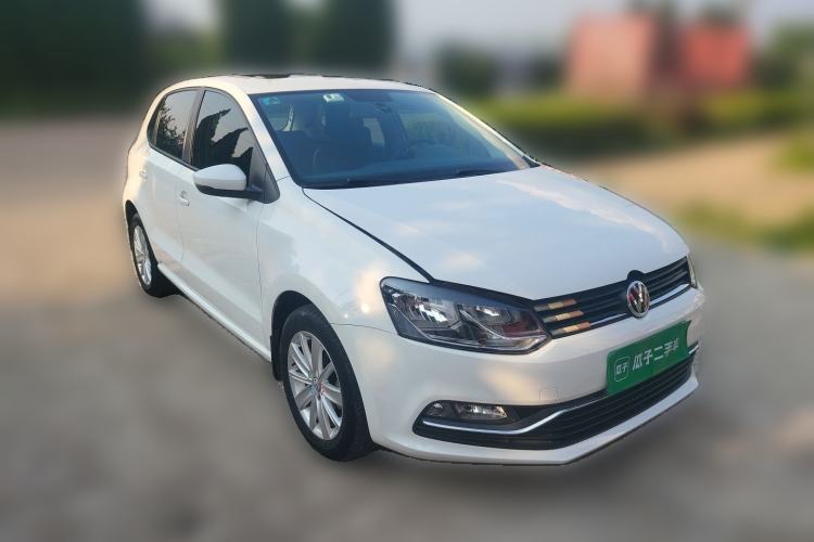 Used Volkswagen Polo 2016 1.6L Automatic Comfort Model Front Right 45 Deg