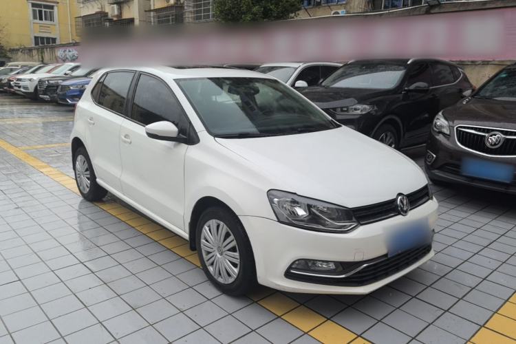 Used Volkswagen Polo 2016 1.6L Automatic Comfort Model Front Right 45 Deg