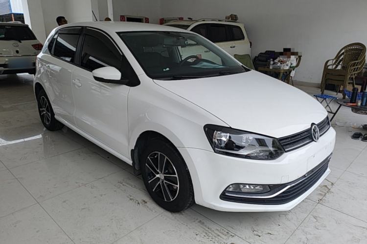 Used Volkswagen Polo 2016 1.4L Manual Fashion Model Front Right 45 Deg