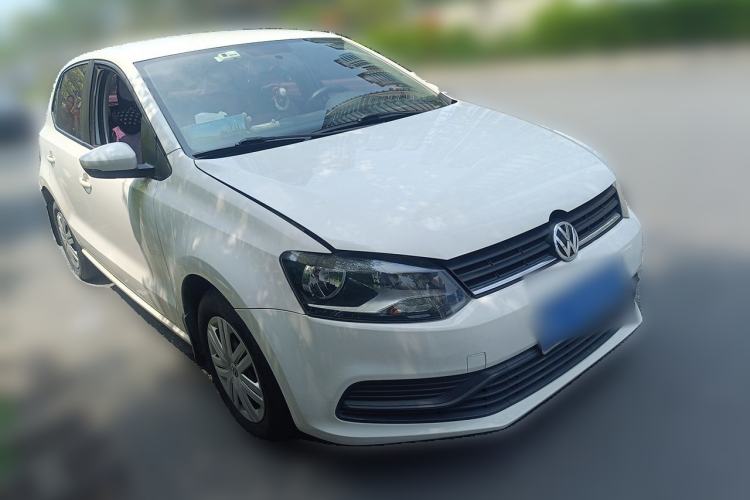 Used Volkswagen Polo 2016 1.4L Automatic Trendy Model Front Right 45 Deg