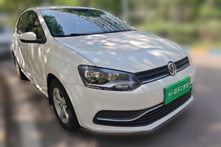 Used Volkswagen Polo 2016 1.4L Manual Fashion Model Front Right 45 Deg
