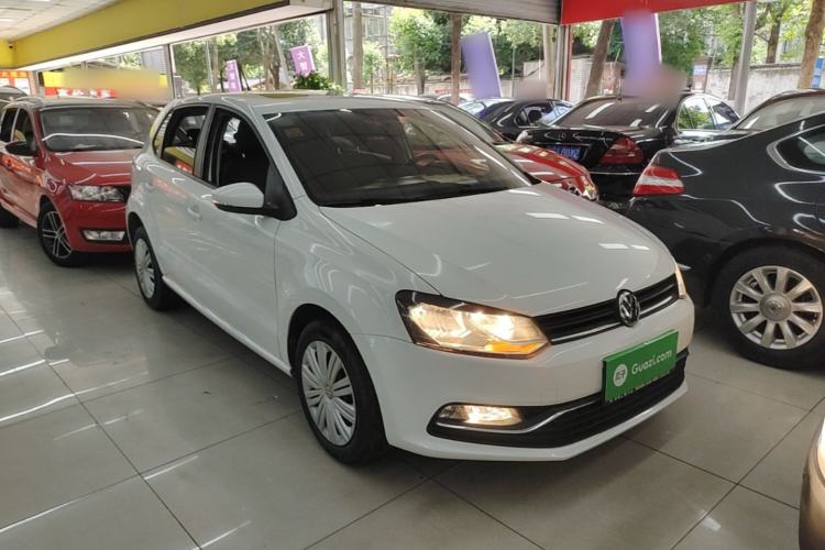 Used Volkswagen Polo 2016 1.6L Automatic Comfort Model Front Right 45 Deg