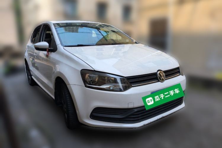 Used Volkswagen Polo 2016 1.4L Manual Fashion Model Front Right 45 Deg