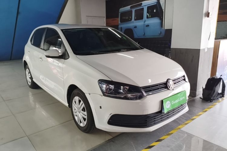 Used Volkswagen Polo 2016 1.4L Automatic Trendy Model Front Right 45 Deg