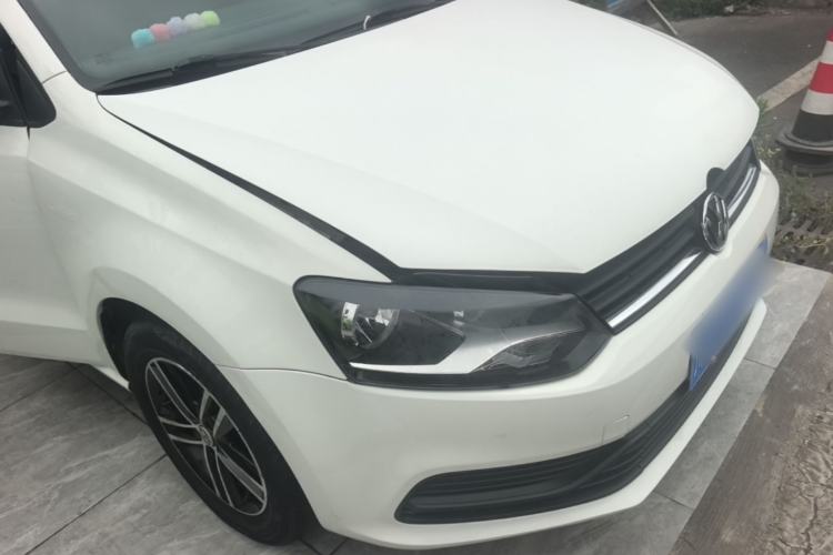 Used Volkswagen Polo 2016 1.4L Automatic Trendy Model Front Right 45 Deg