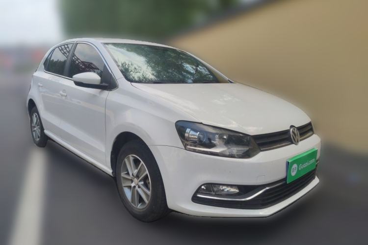 Used Volkswagen Polo 2016 1.4L Automatic Trendy Model Front Right 45 Deg
