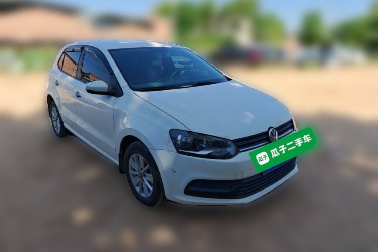 Used Volkswagen Polo 2016 1.4L Manual Fashion Model Front Right 45 Deg