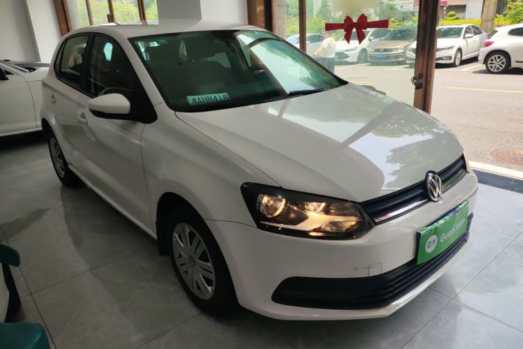 Used Volkswagen Polo 2016 1.4L Automatic Trendy Model Front Right 45 Deg