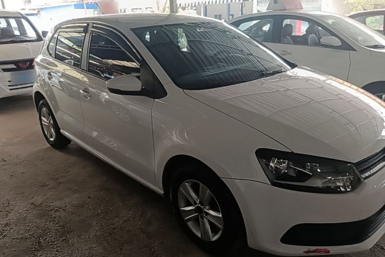 Used Volkswagen Polo 2016 1.4L Automatic Trendy Model Front Right 45 Deg