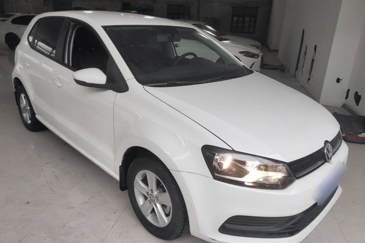 Used Volkswagen Polo 2016 1.4L Automatic Trendy Model Front Right 45 Deg