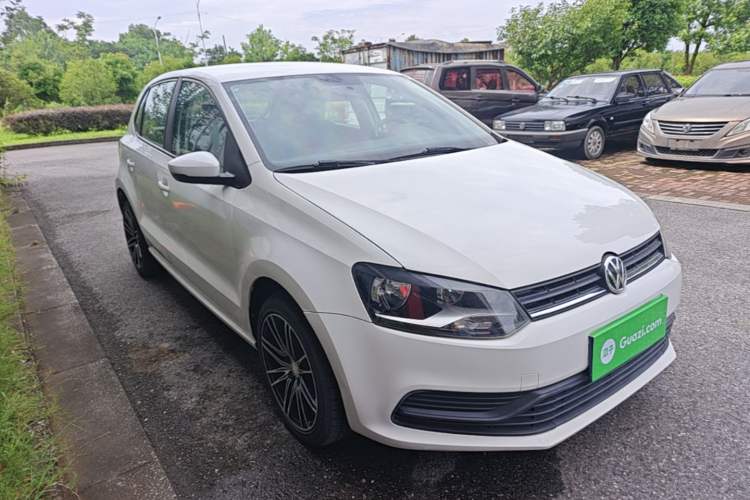 Used Volkswagen Polo 2016 1.4L Automatic Trendy Model Front Right 45 Deg