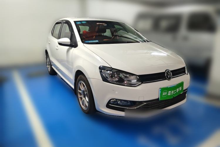 Used Volkswagen Polo 2016 1.6L Automatic Comfort Model Front Right 45 Deg