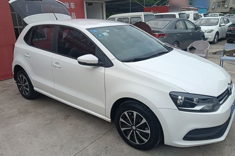 Used Volkswagen Polo 2016 1.4L Manual Fashion Model Front Right 45 Deg