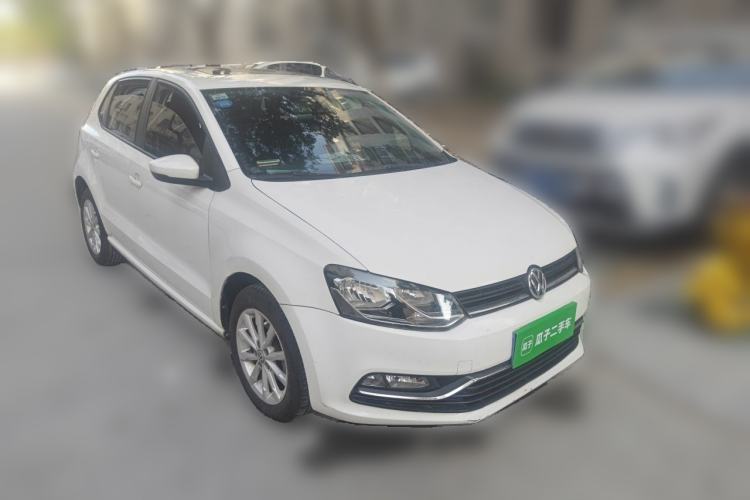 Used Volkswagen Polo 2016 1.6L Automatic Comfort Model Front Right 45 Deg
