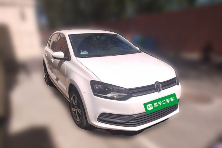 Used Volkswagen Polo 2016 1.4L Manual Fashion Model Front Right 45 Deg
